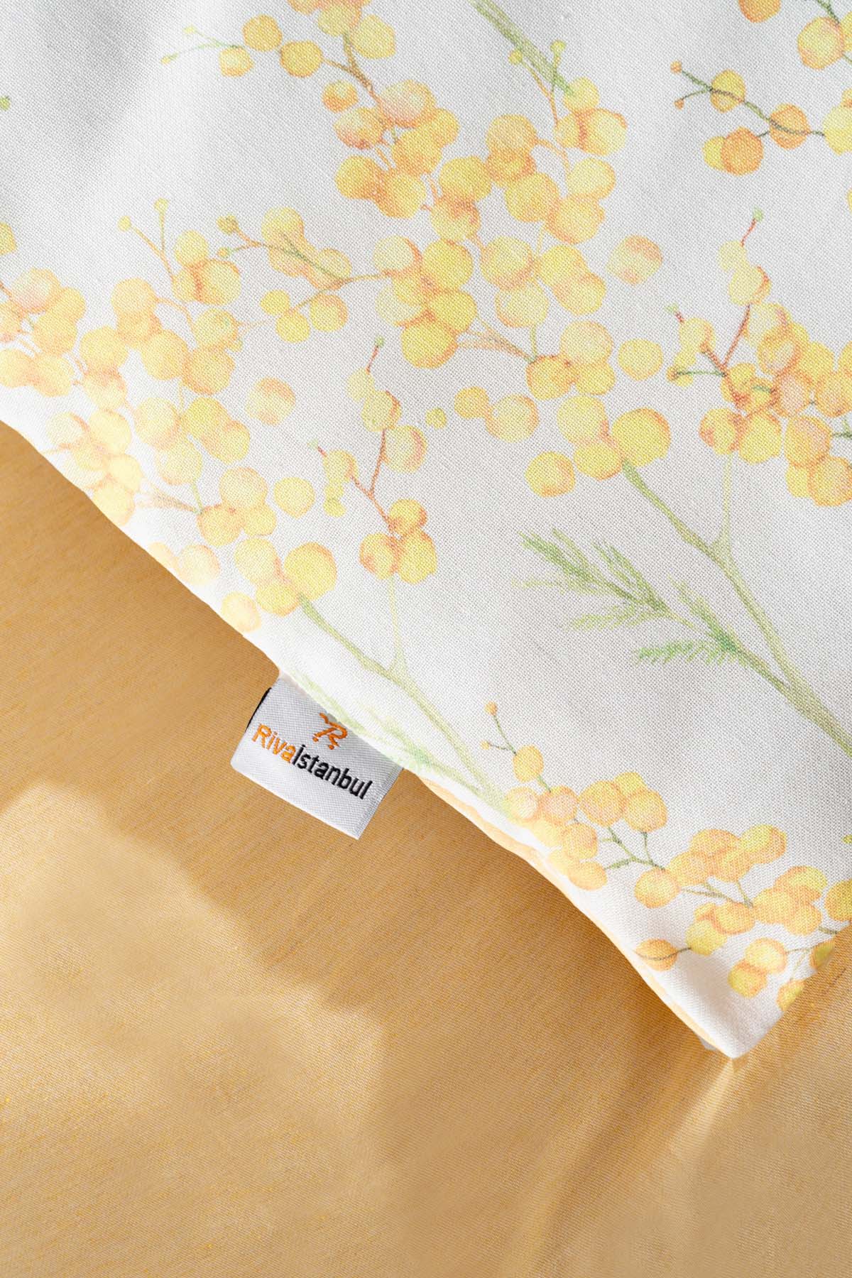 Lorisa Yellow Polycotton Double Size Duvet Cover Set, Zipper, 200×215 cm, 3-Piece