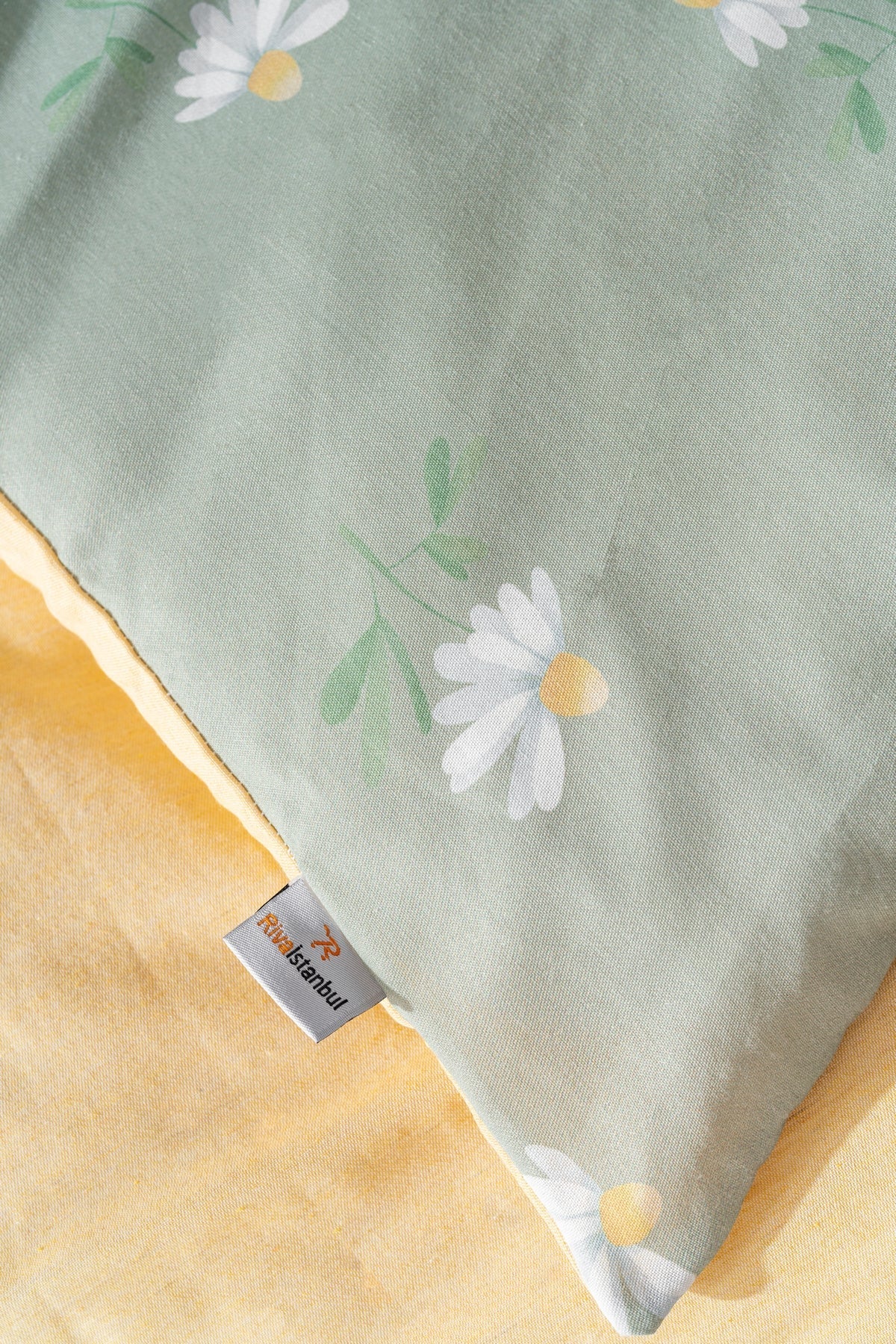 Green Daisy Polycotton Double Size Duvet Cover Set, Zipper, 200×215 cm, 3-Piece