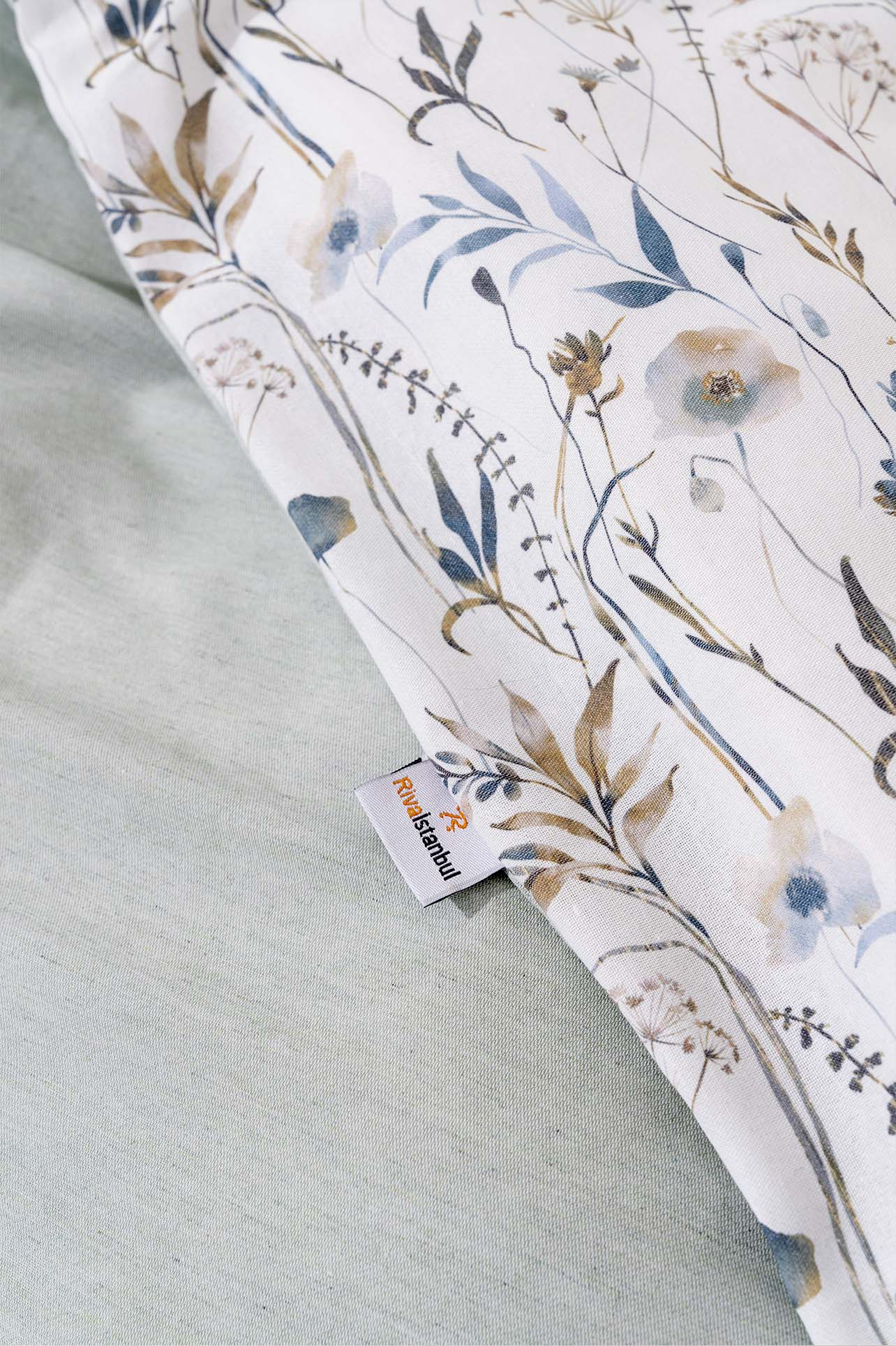 Gardenya Polycotton Double Size Duvet Cover Set, Zipper, 200×215 cm, 3-Piece