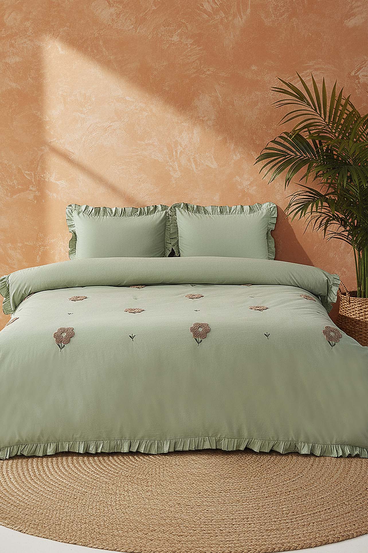 Florita Green Double Embroidered 100% Cotton Duvet Cover Set – 4 Pieces